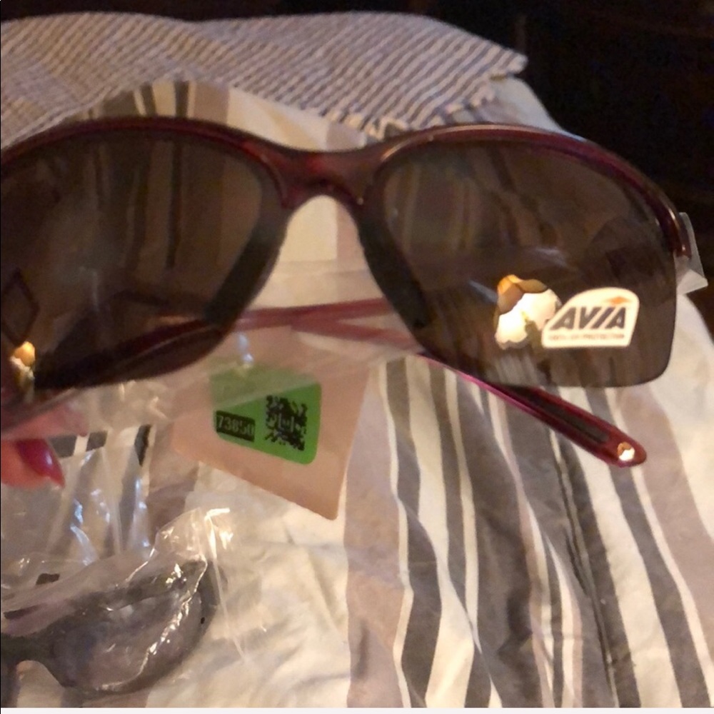 Avia new sunglasses  2 pair adult - Picture 2 of 2